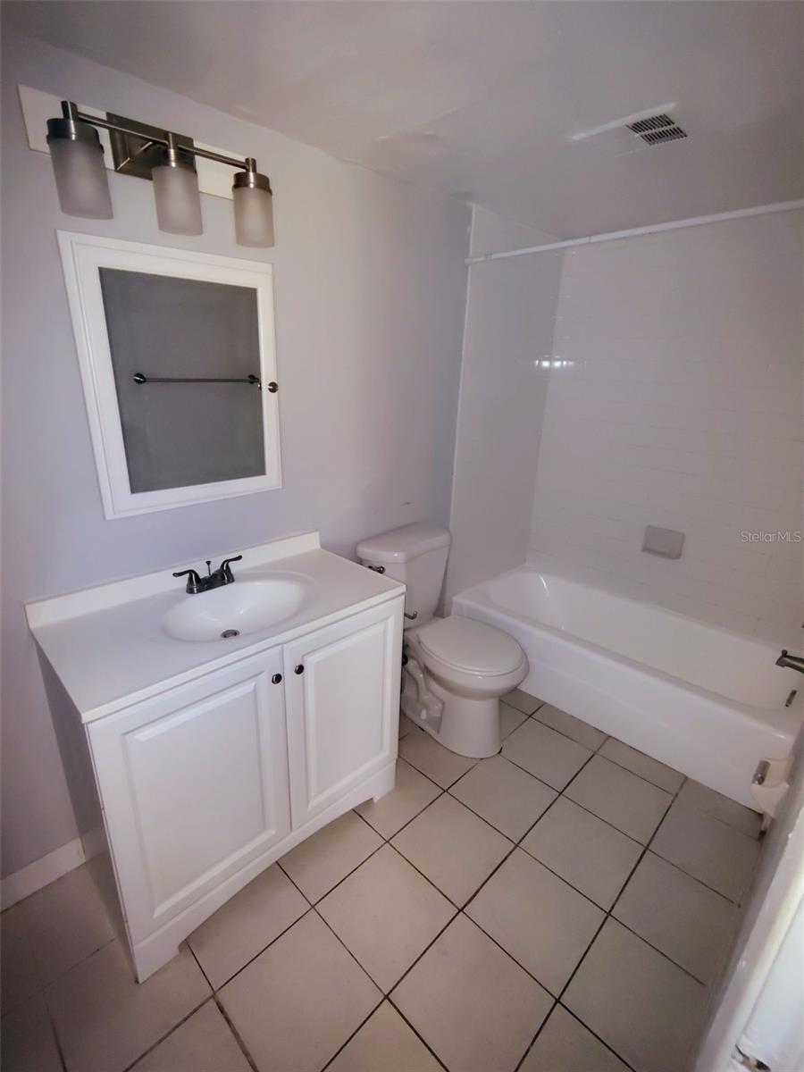 EASTWOOD TERRACE 3RD ADD - Residential Lease