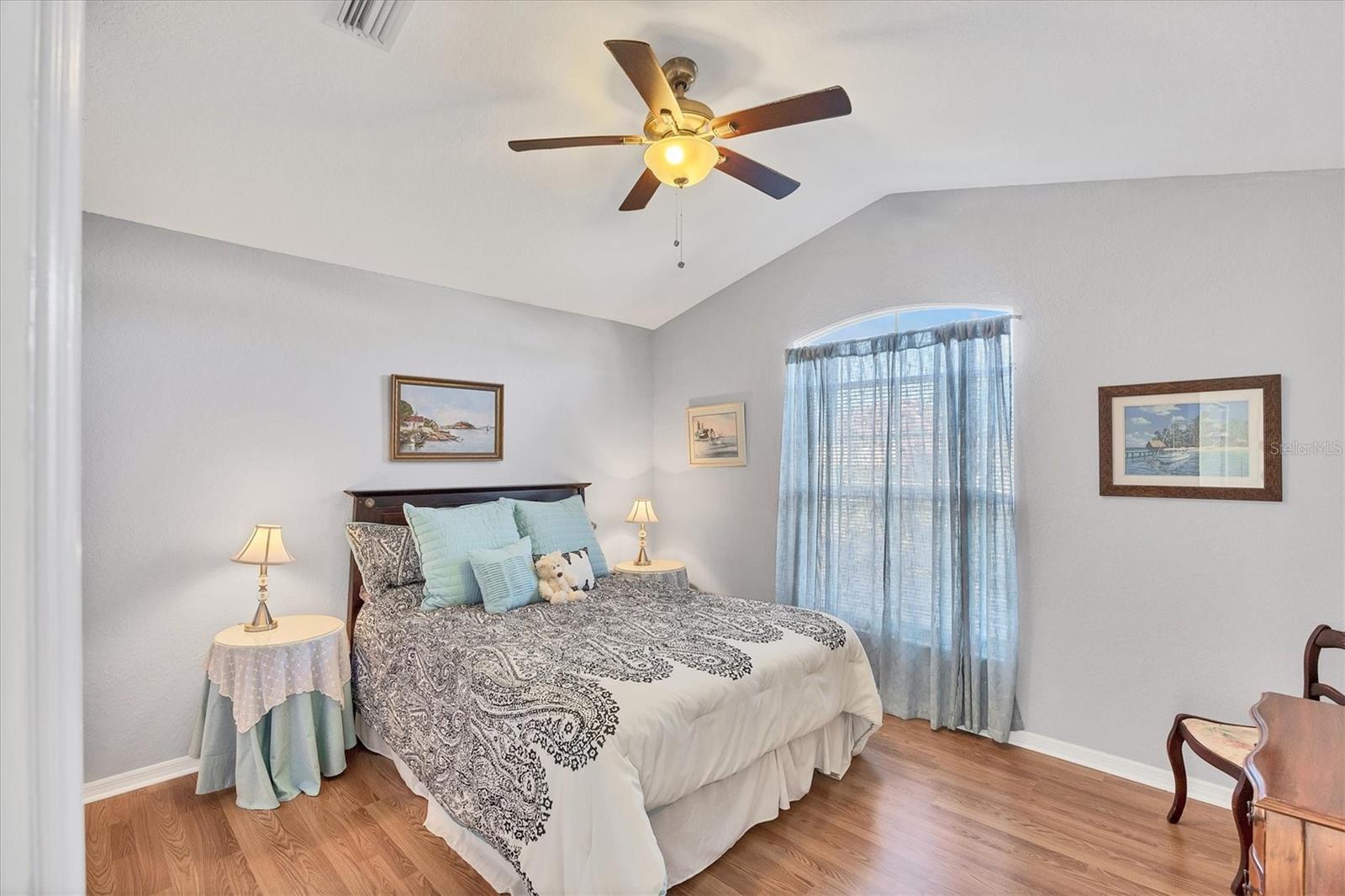 BOBCAT TRAIL - Residential