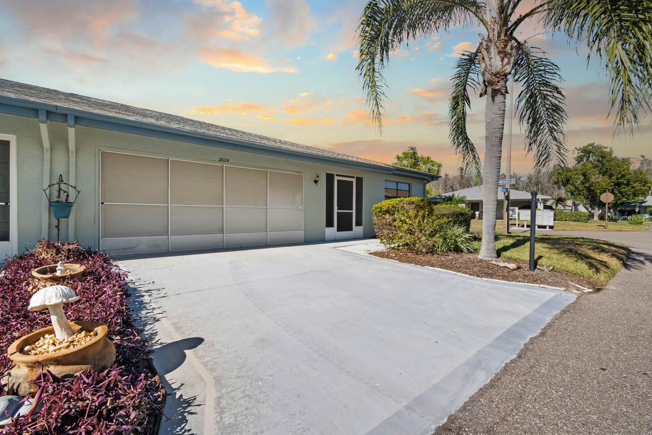 HIGHGATE IV CONDO - Residential