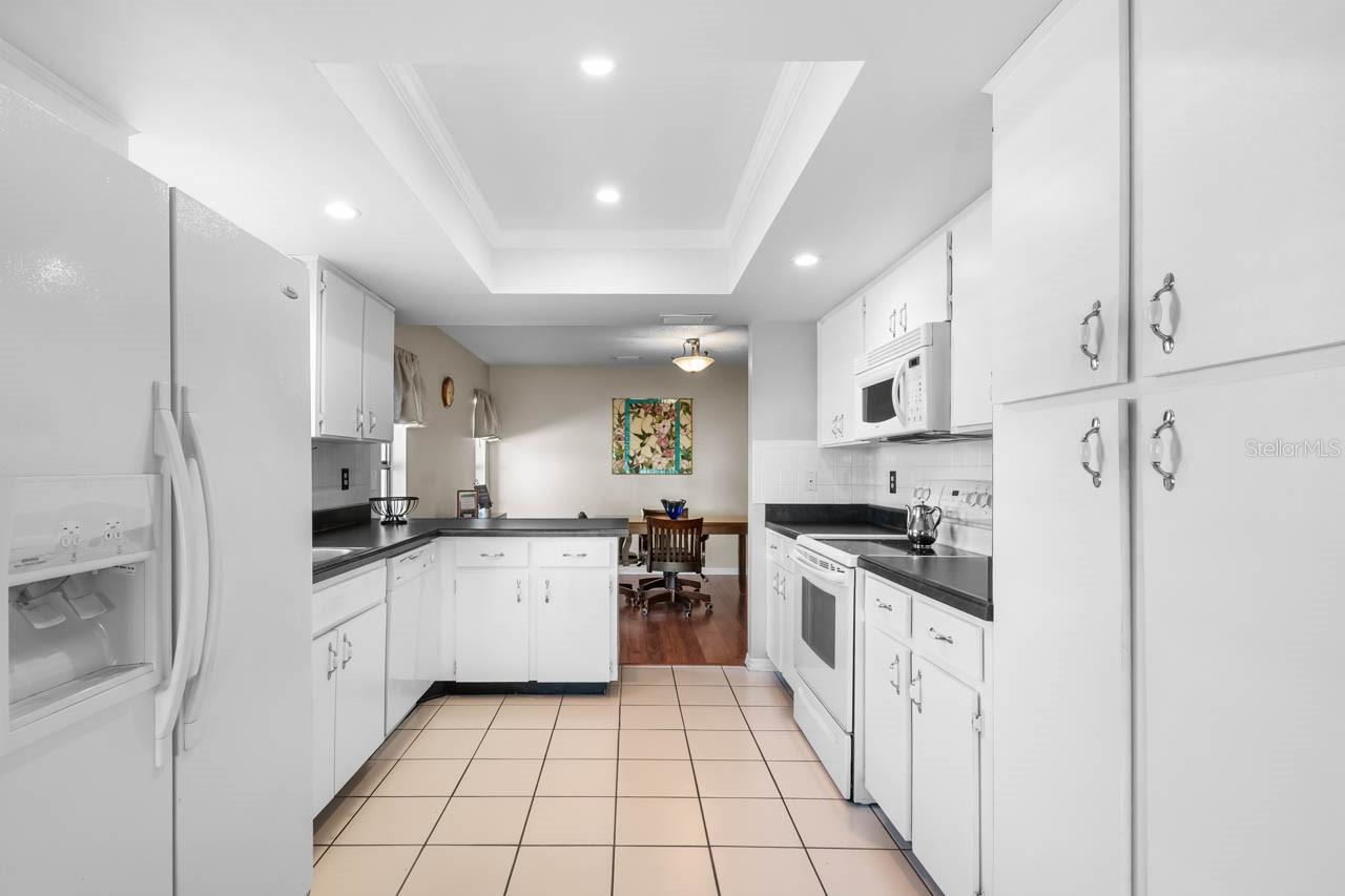 HIGHGATE IV CONDO - Residential