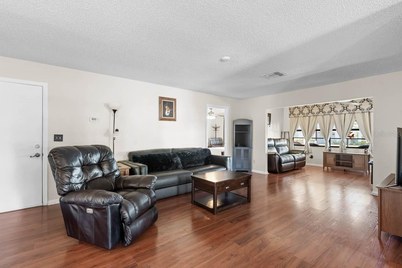 HIGHGATE IV CONDO - Residential