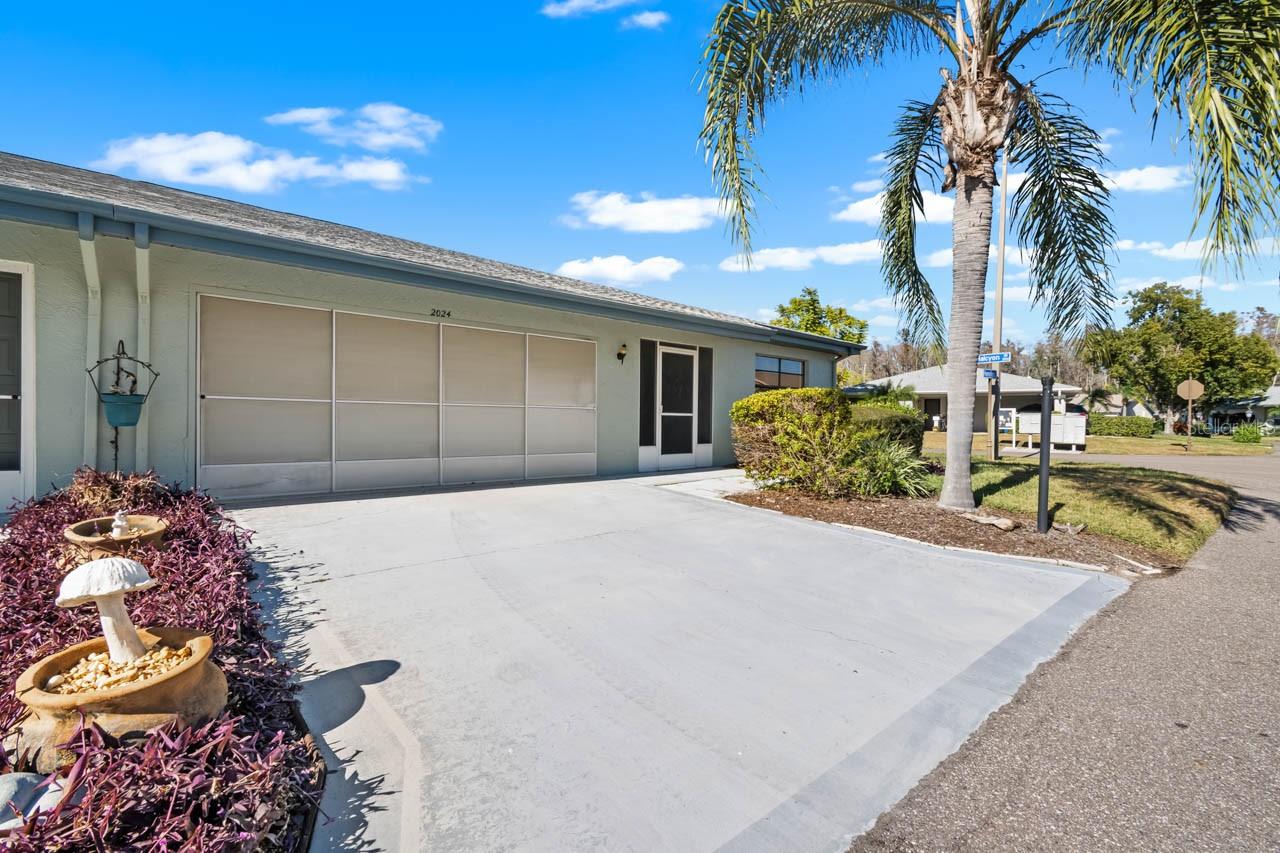 HIGHGATE IV CONDO - Residential