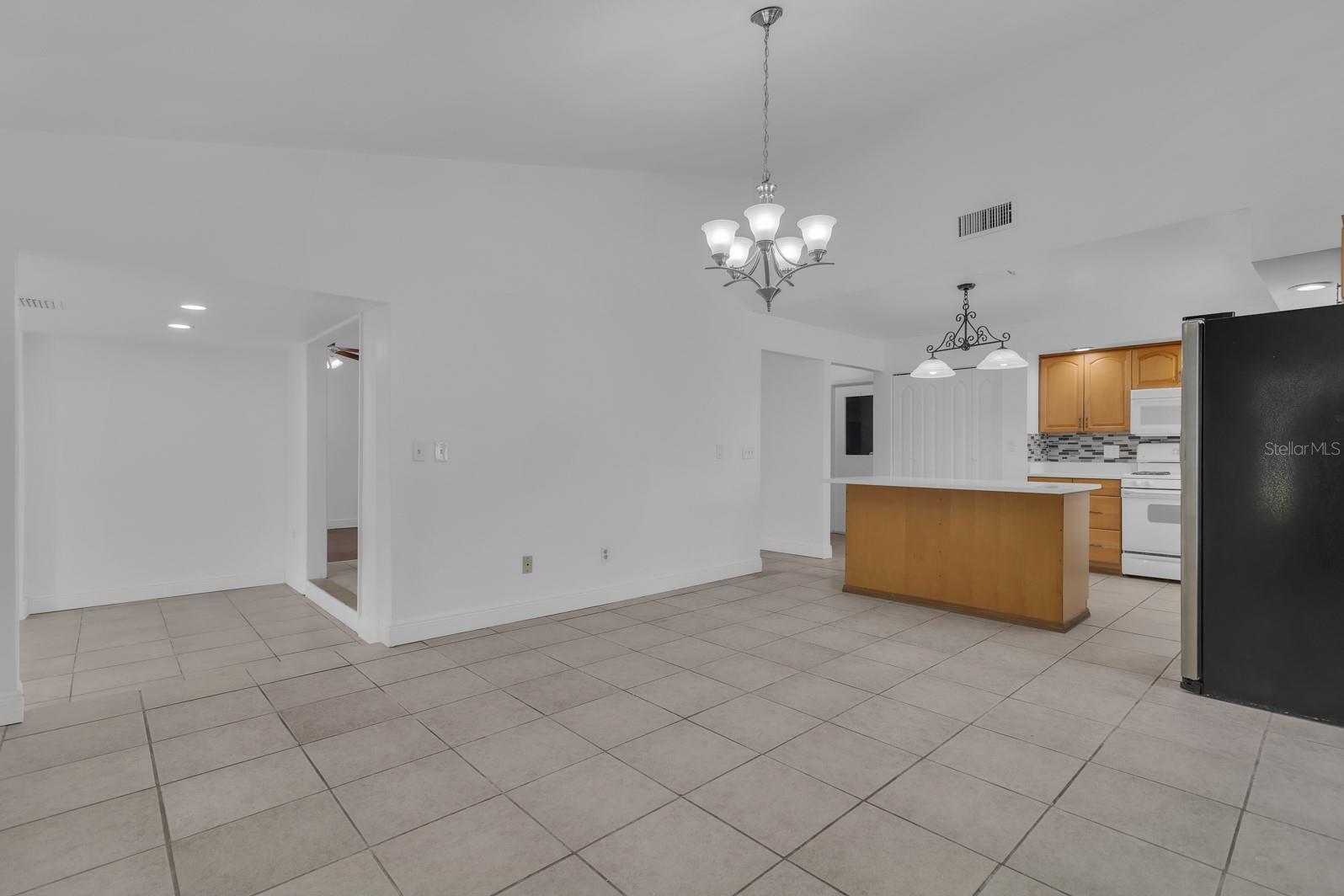 HOWELL COVE 4TH SEC - Residential