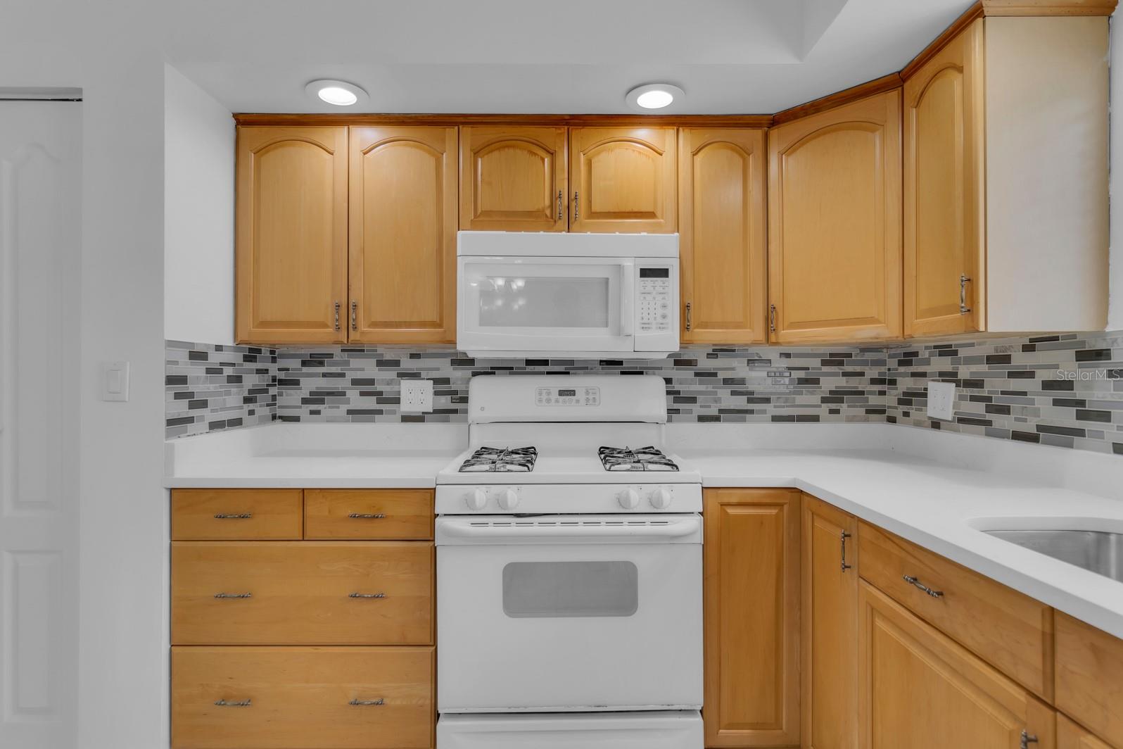 HOWELL COVE 4TH SEC - Residential