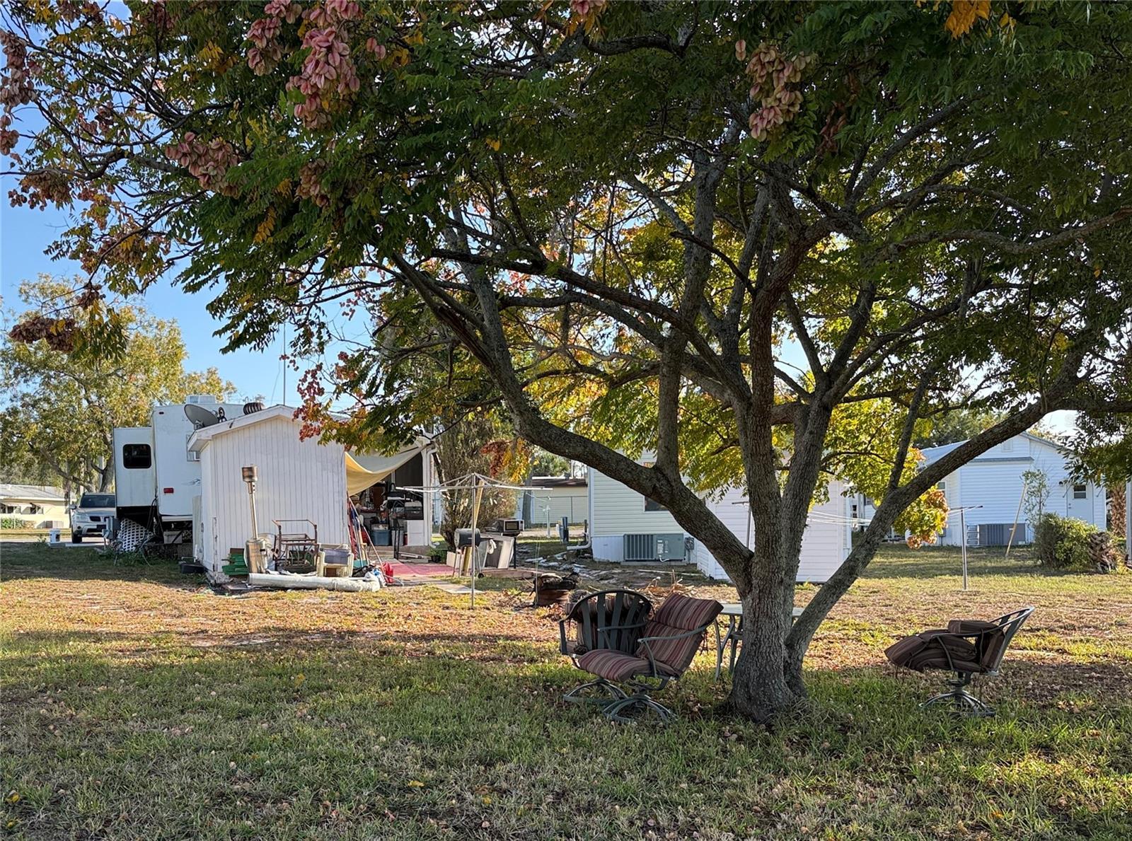 CAMP A WYLE RV RESORT - Land