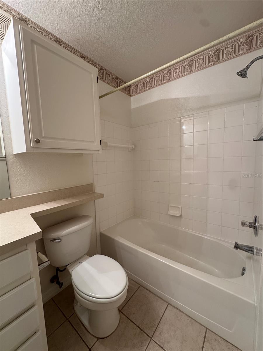 VISCONTI EAST - Residential Lease