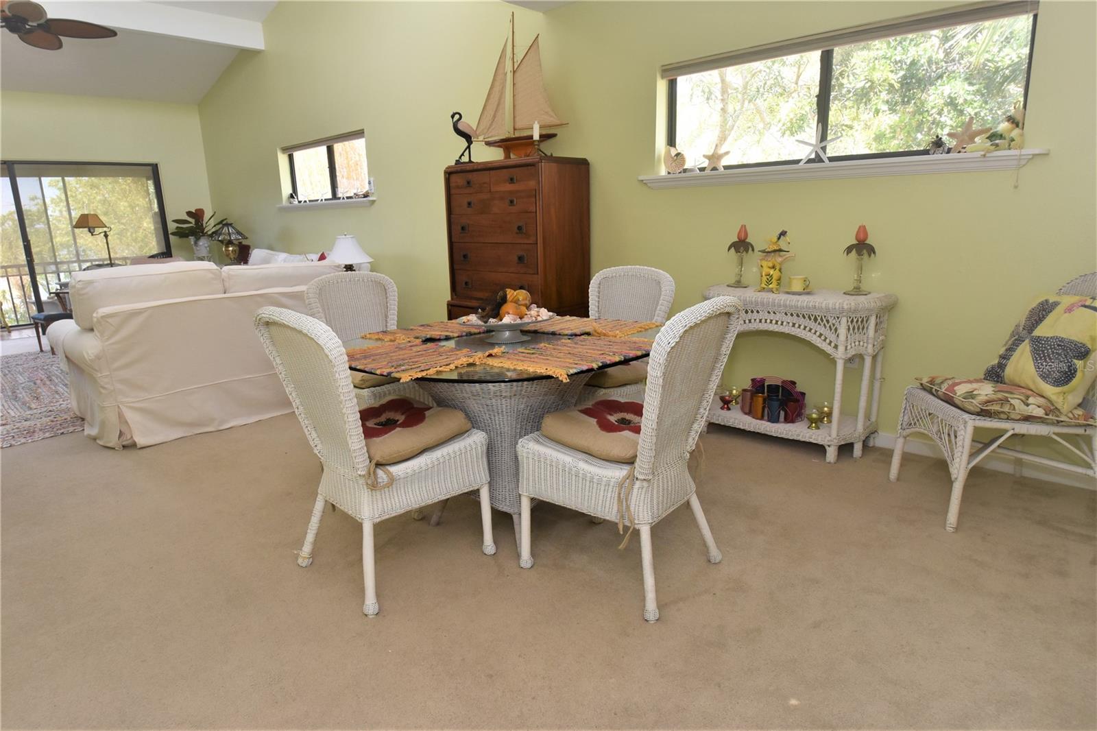 PELICAN COVE I - Residential Lease