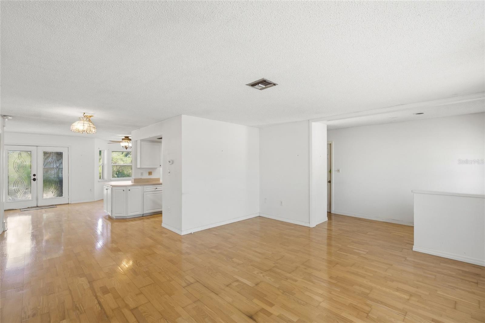 SARASOTA SPGS - Residential