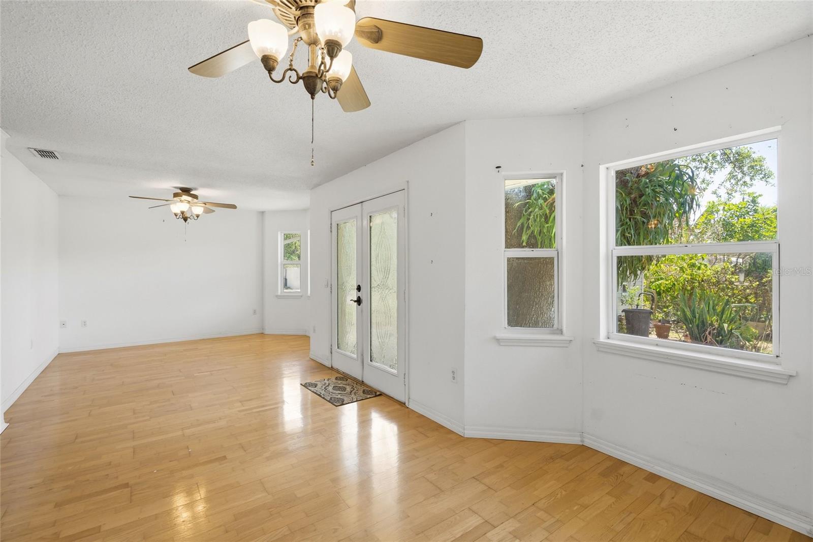 SARASOTA SPGS - Residential