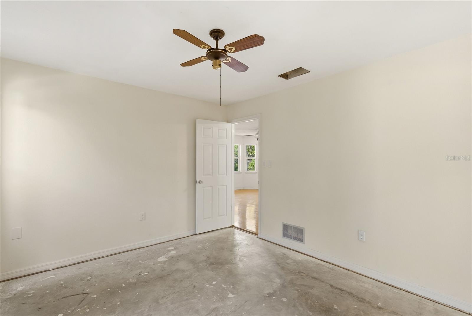 SARASOTA SPGS - Residential