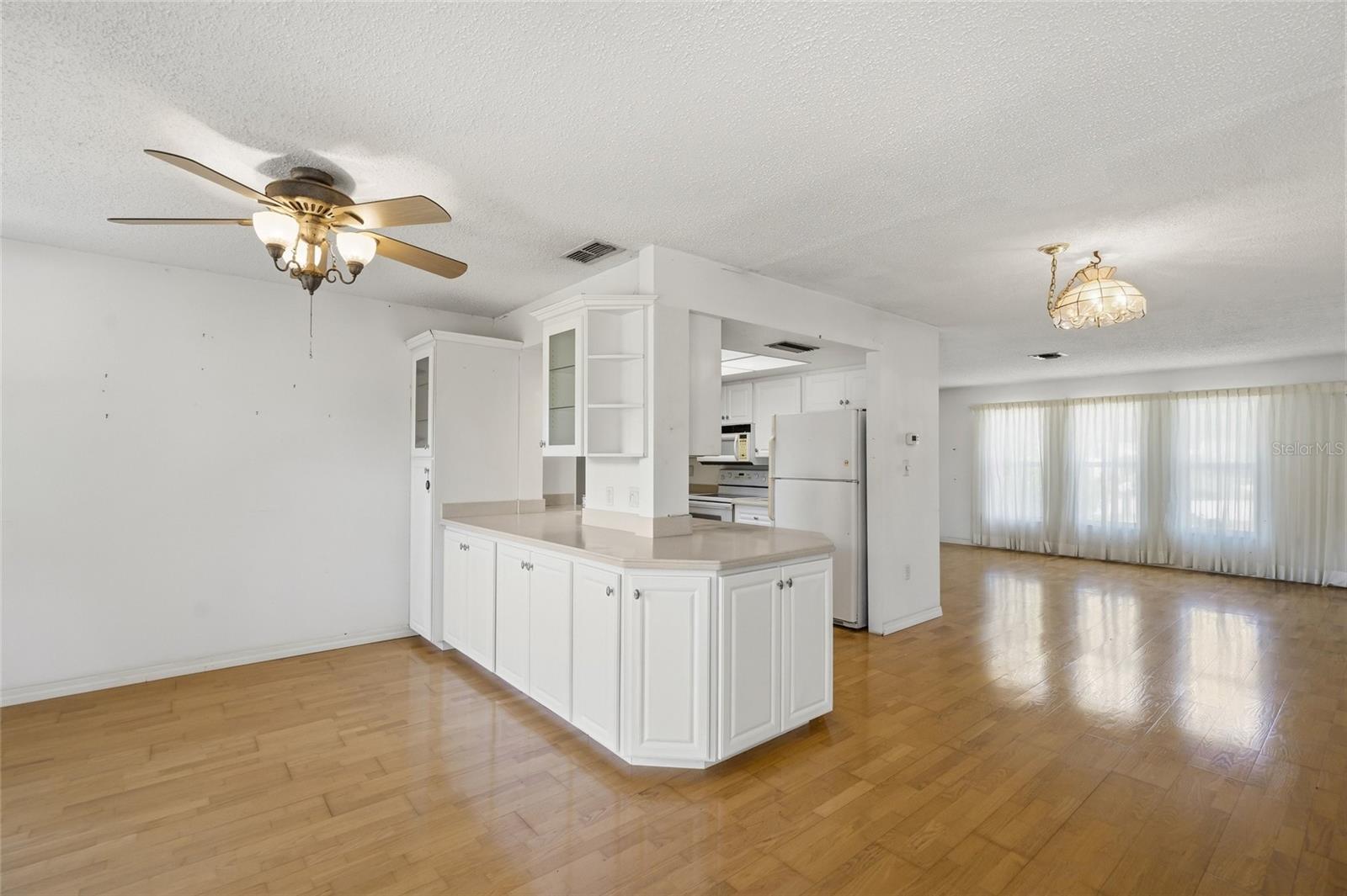 SARASOTA SPGS - Residential