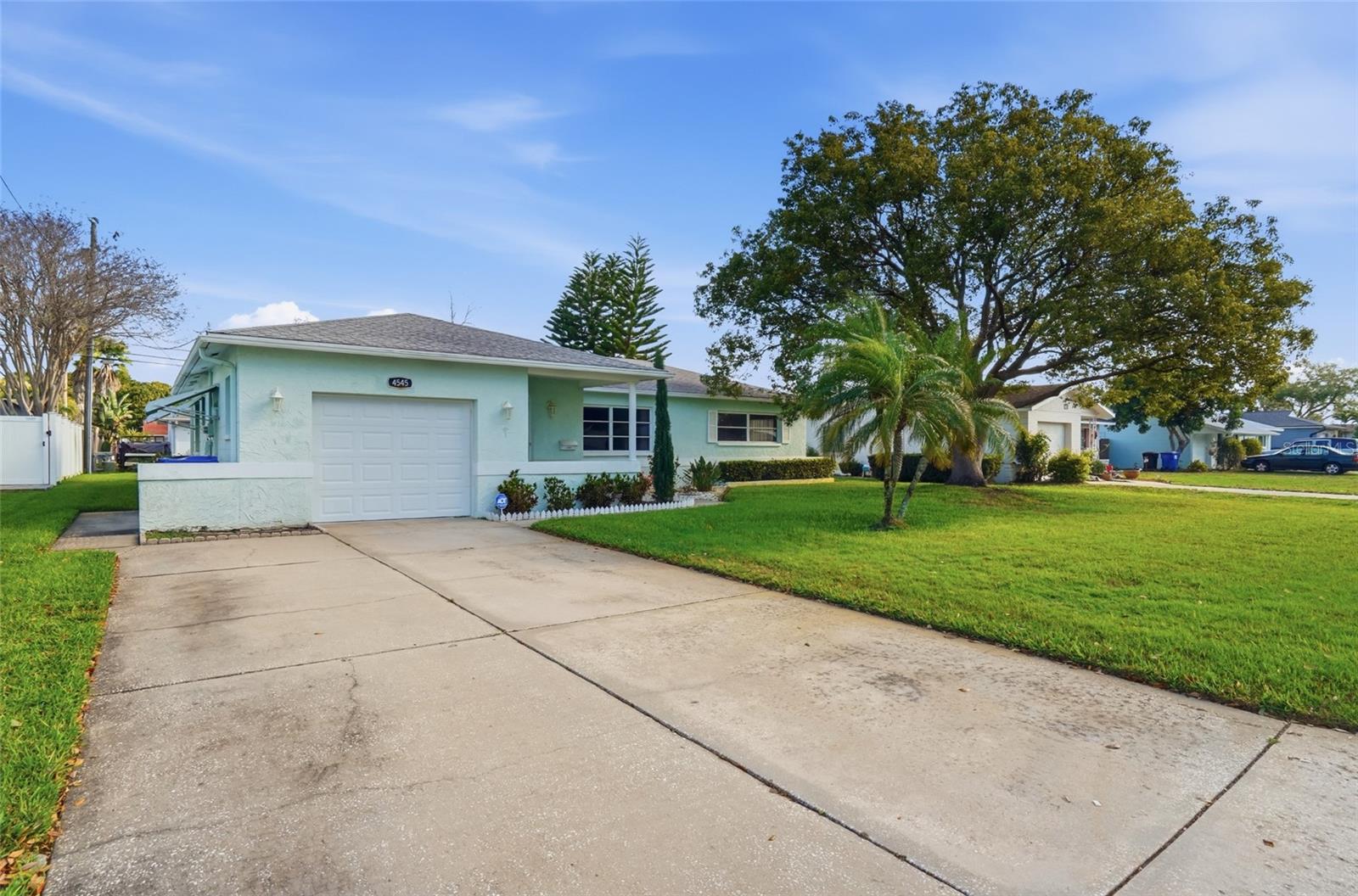 BROADACRES - Residential