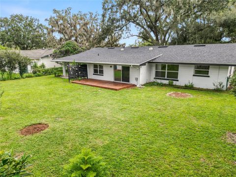 A home in LAKELAND