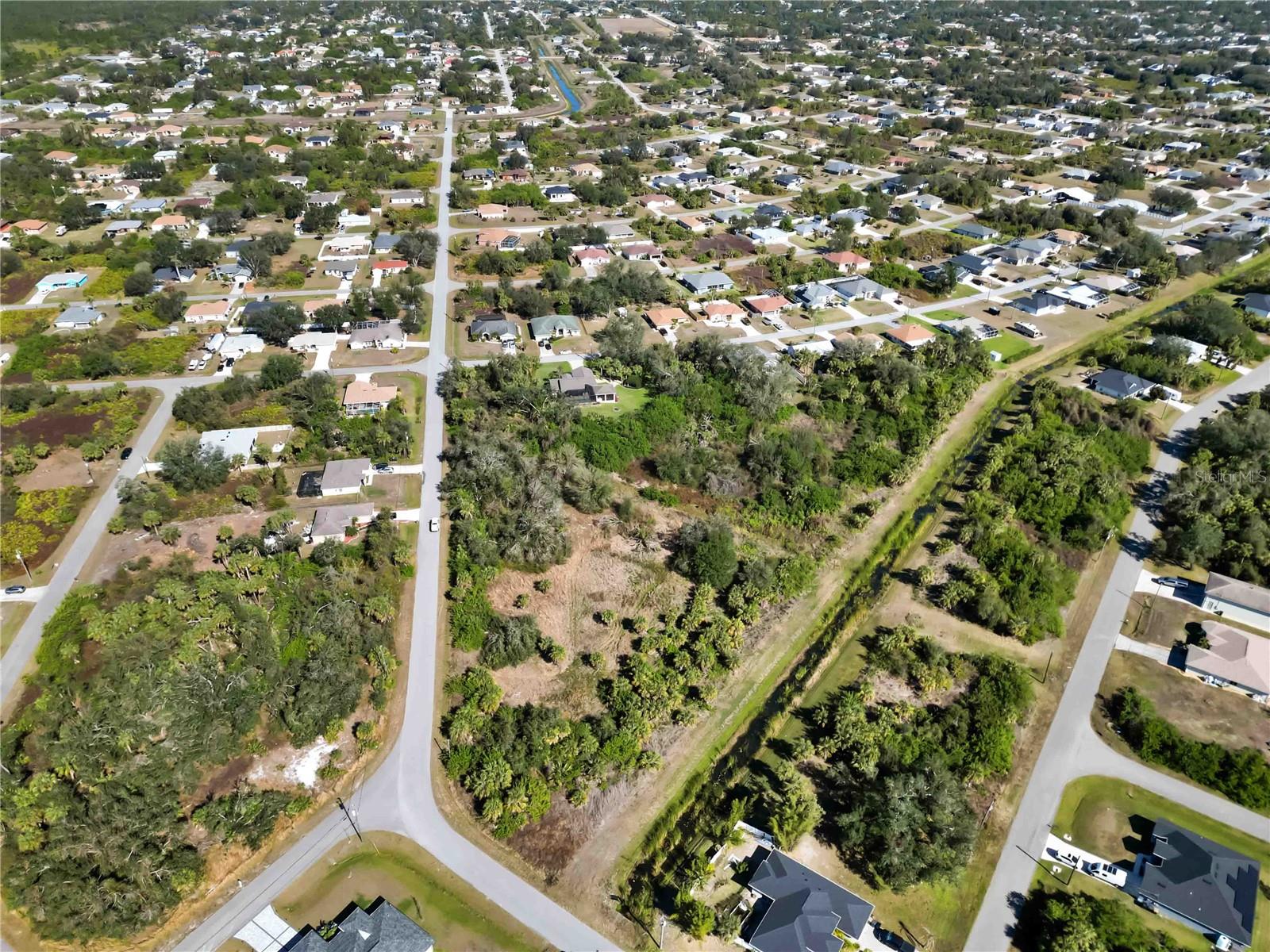 PORT CHARLOTTE SUB 37 - Land