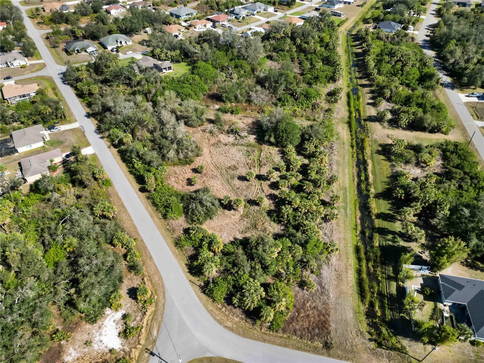 PORT CHARLOTTE SUB 37 - Land