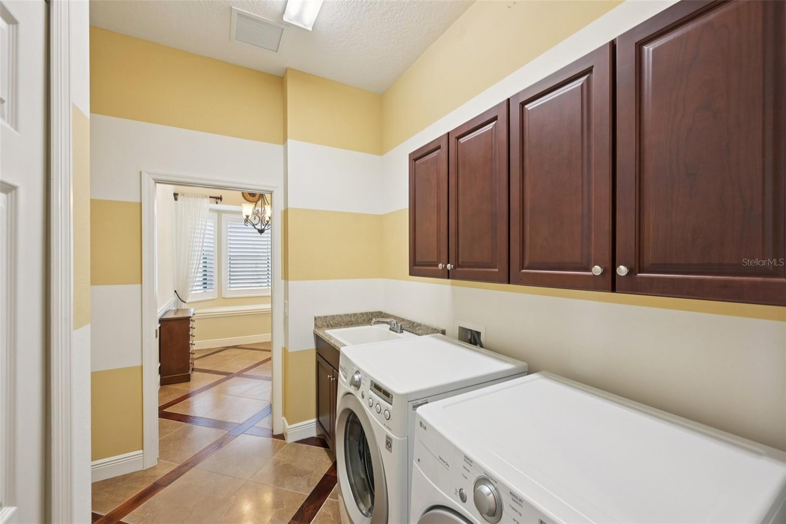 RIVA TRACE - Residential