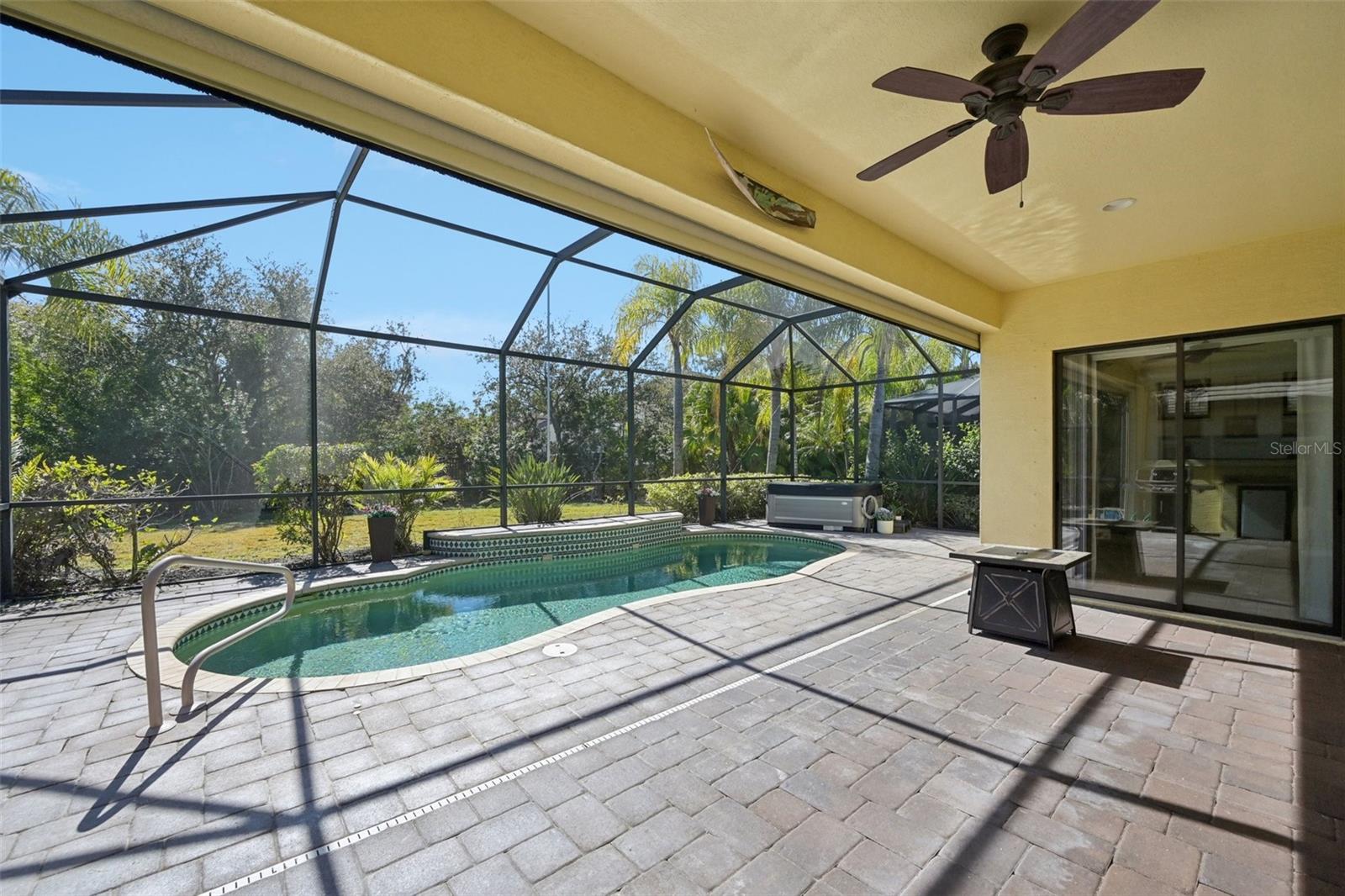 RIVA TRACE - Residential