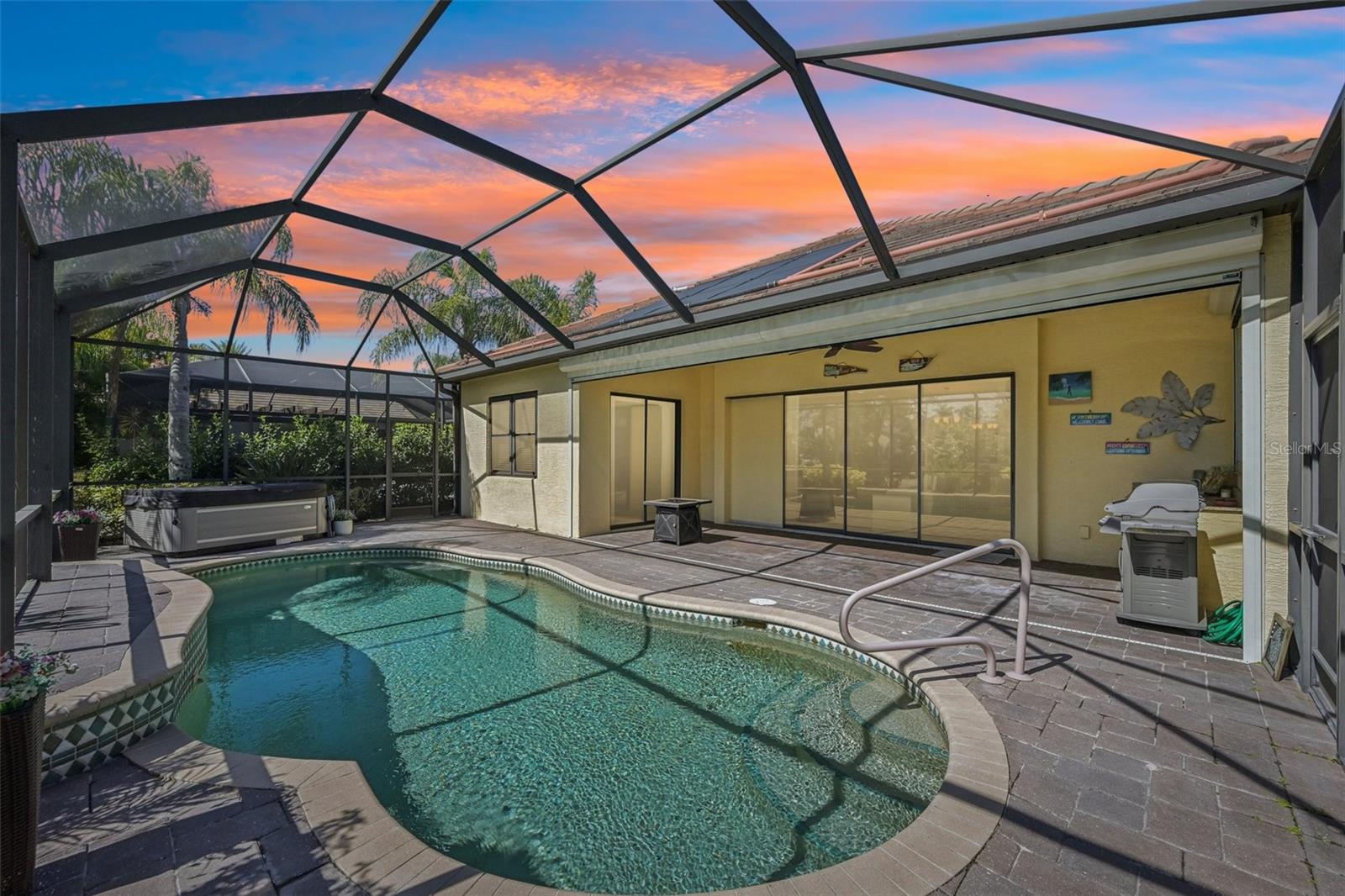 RIVA TRACE - Residential