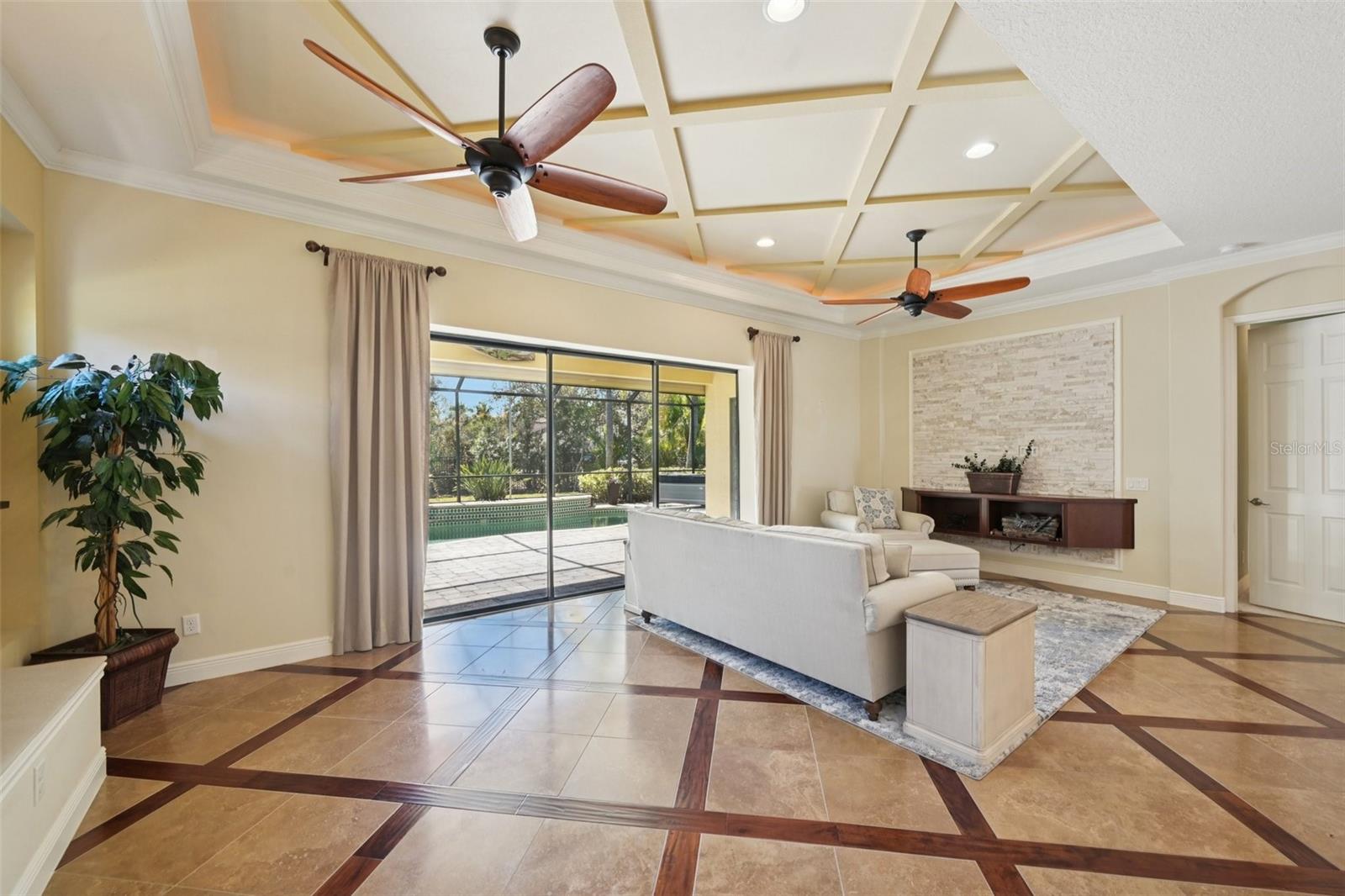 RIVA TRACE - Residential