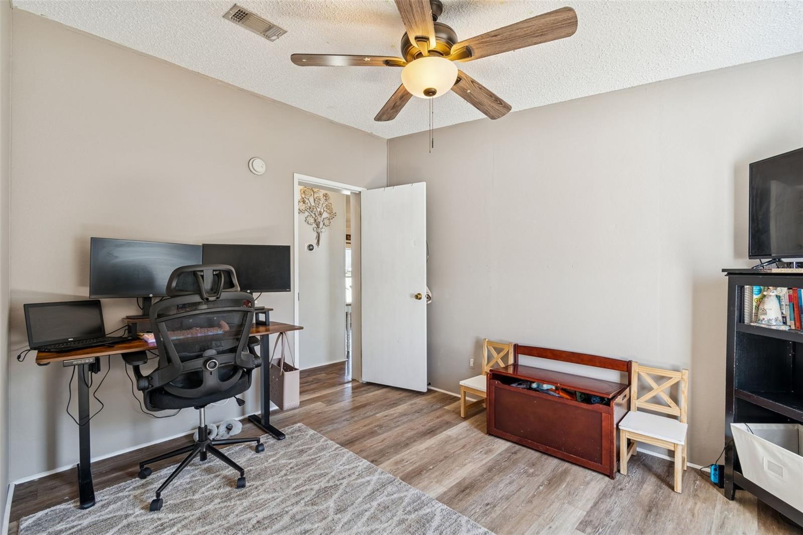 ZEPHYRHILLS COLONY CO LAN - Residential