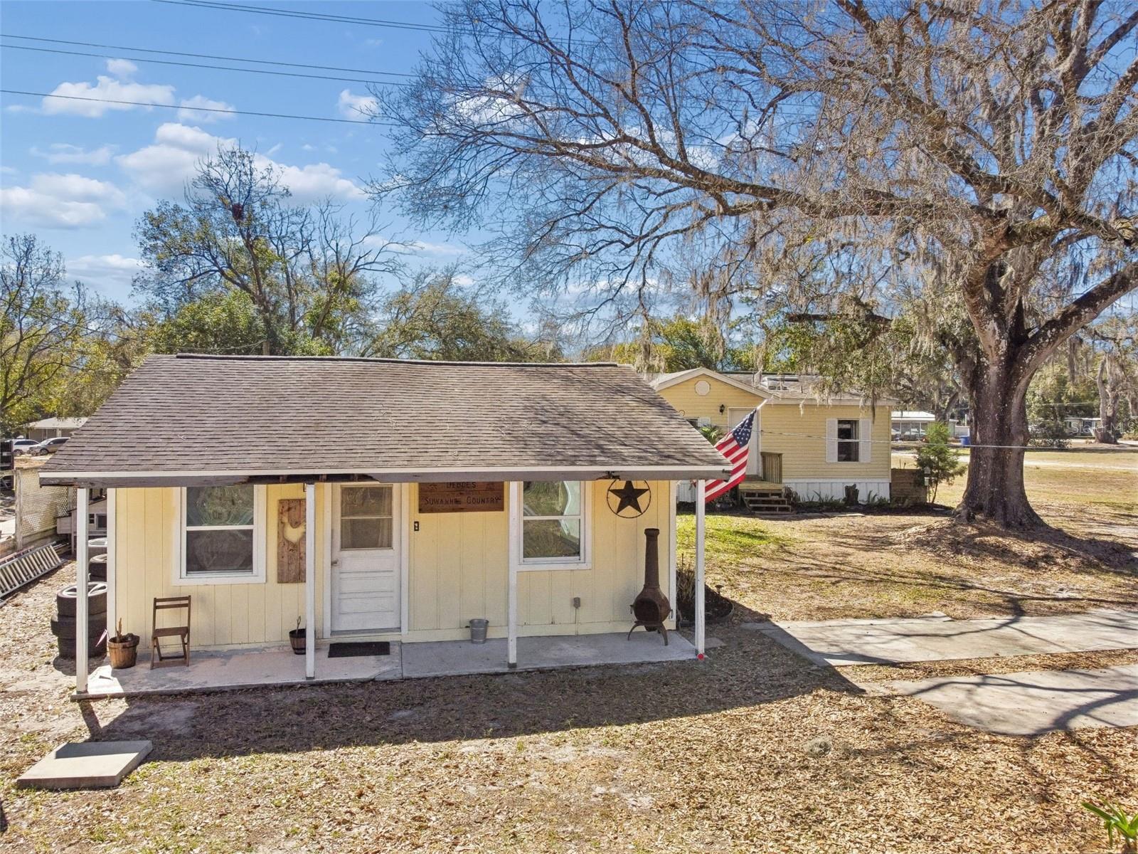 ZEPHYRHILLS COLONY CO LAN - Residential