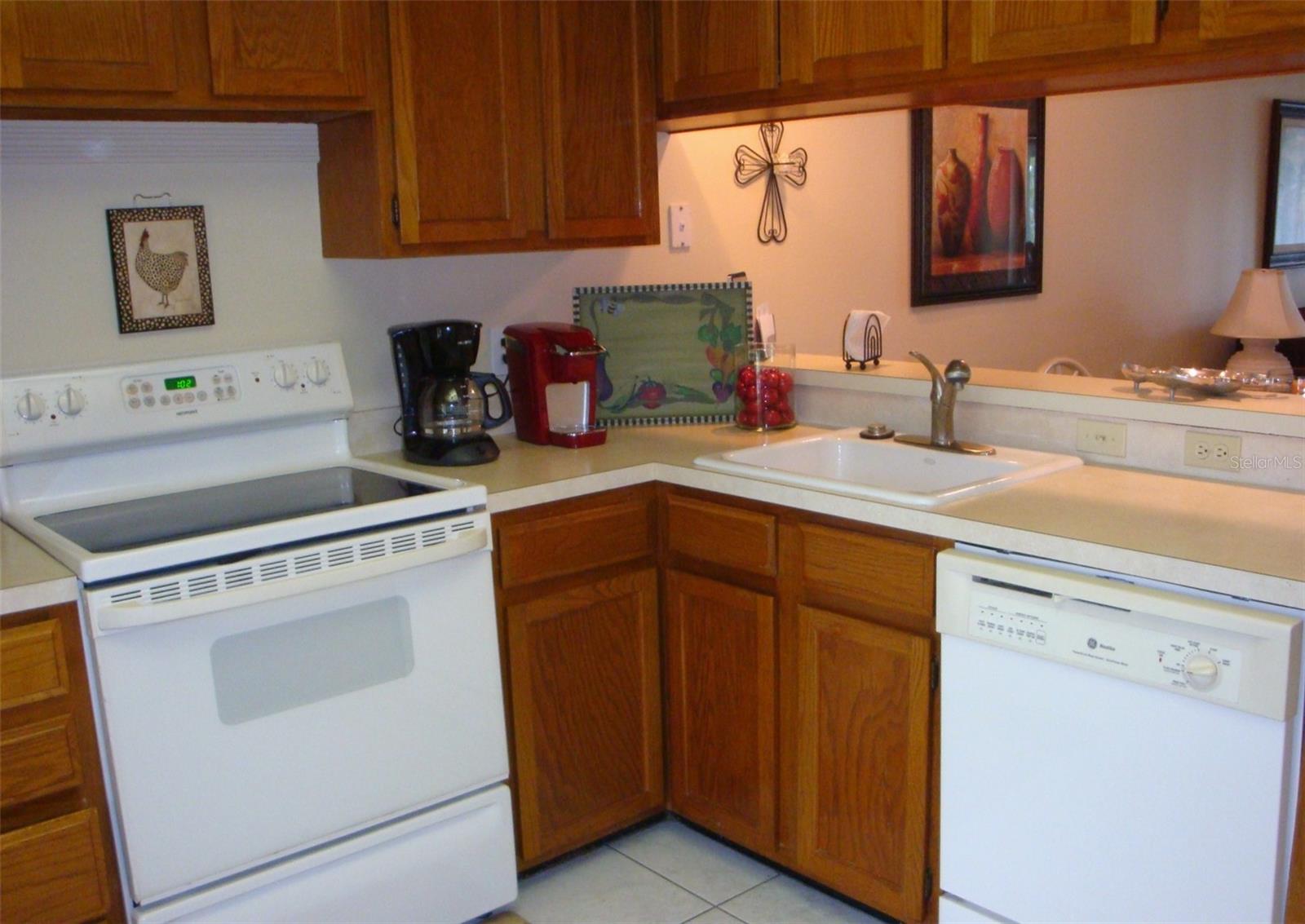 EAST LAKE WOODLANDS WOODLAKE RUN - Residential Lease