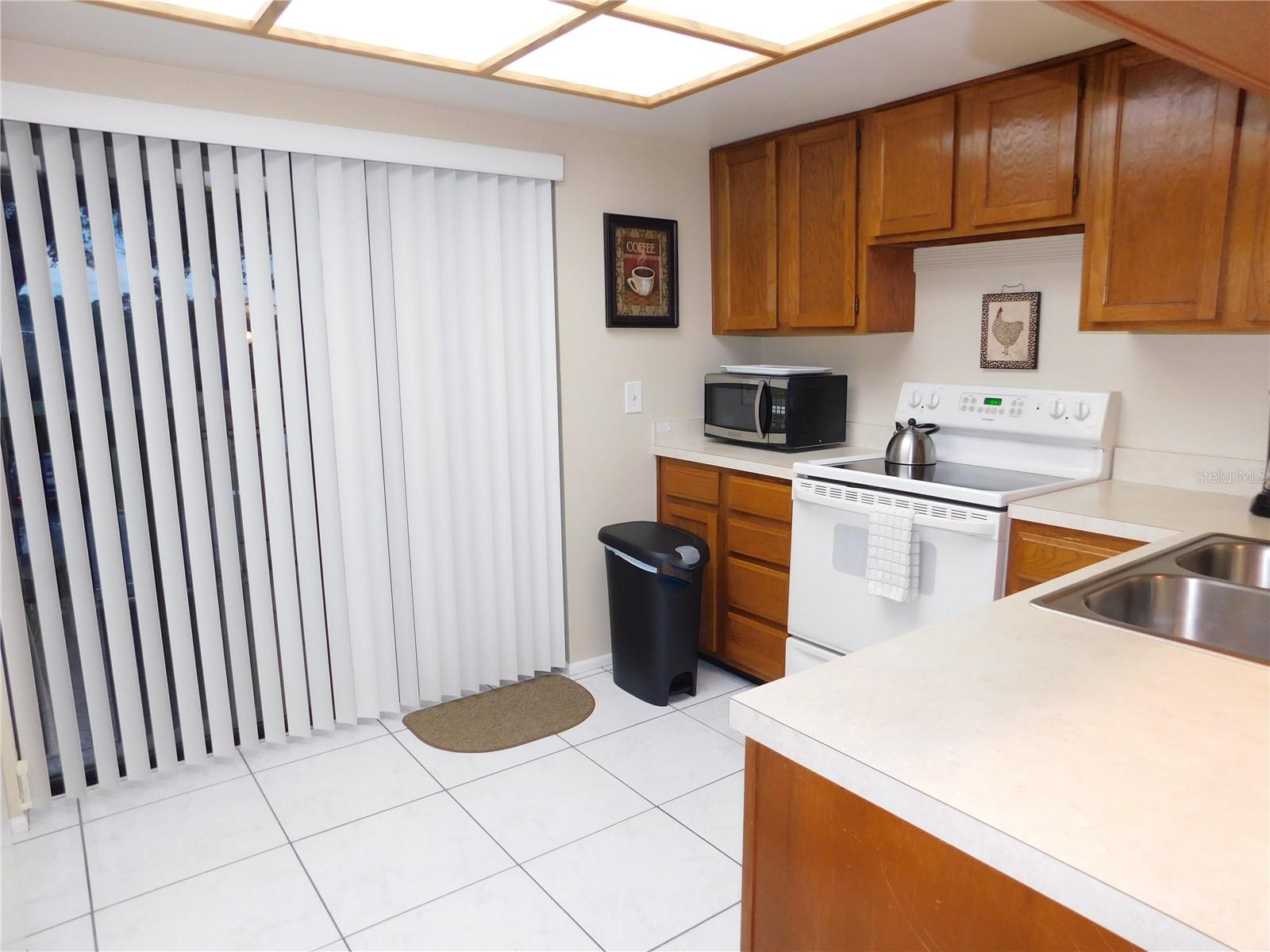 EAST LAKE WOODLANDS WOODLAKE RUN - Residential Lease