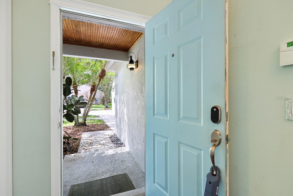 Photo of 5722 Tanagerlake Road, Lithia, FL 33547 (MLS # TB8420017)