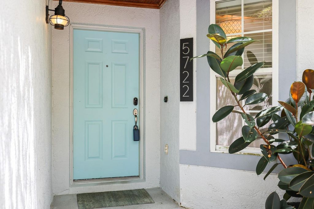 Photo of 5722 Tanagerlake Road, Lithia, FL 33547 (MLS # TB8420017)