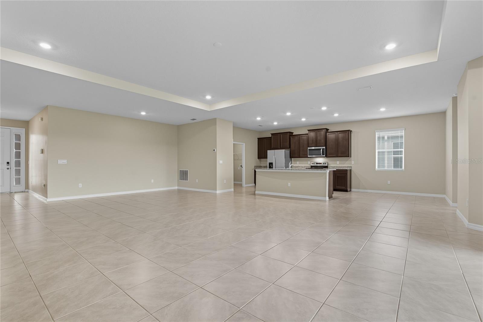 SUWANNEE LAKESIDE PH 2 & 3 - Residential Lease