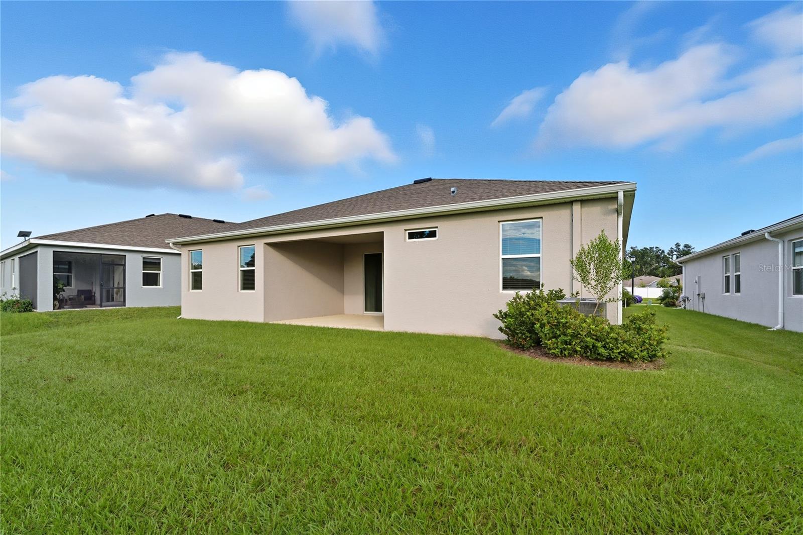 SUWANNEE LAKESIDE PH 2 & 3 - Residential Lease