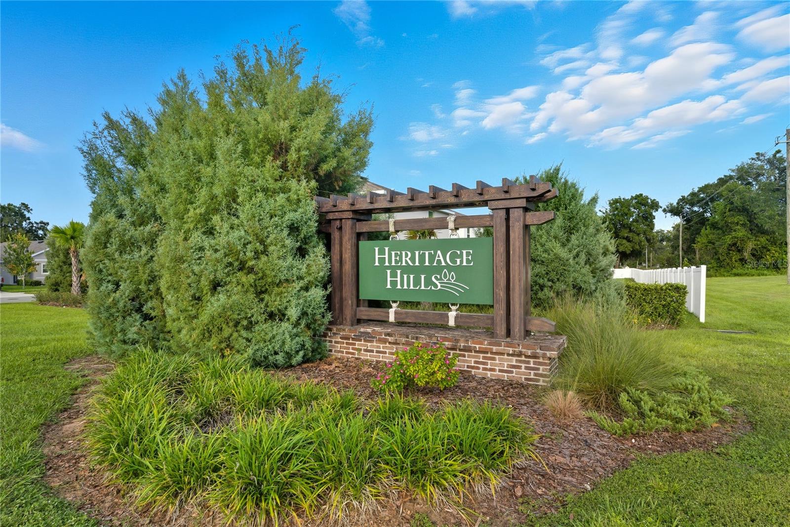 SUWANNEE LAKESIDE PH 2 & 3 - Residential Lease