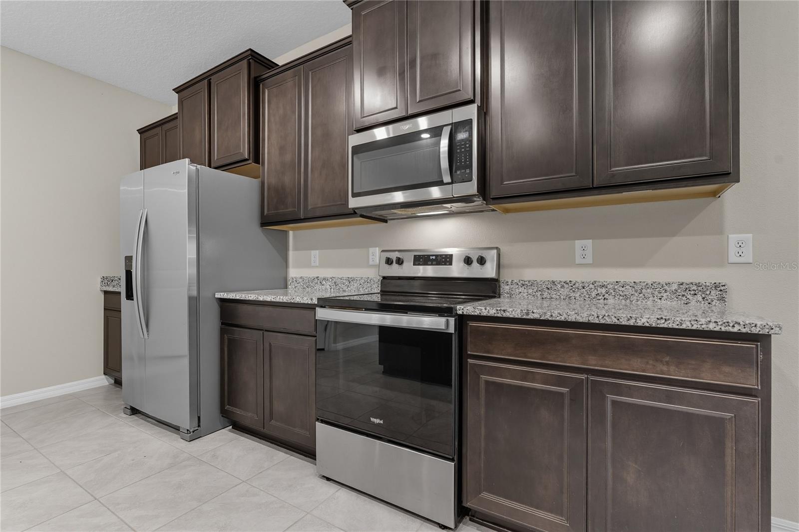 SUWANNEE LAKESIDE PH 2 & 3 - Residential Lease