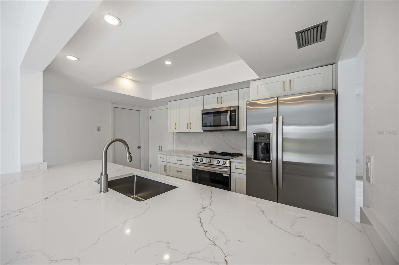 GULF GATE WOODS - Residential