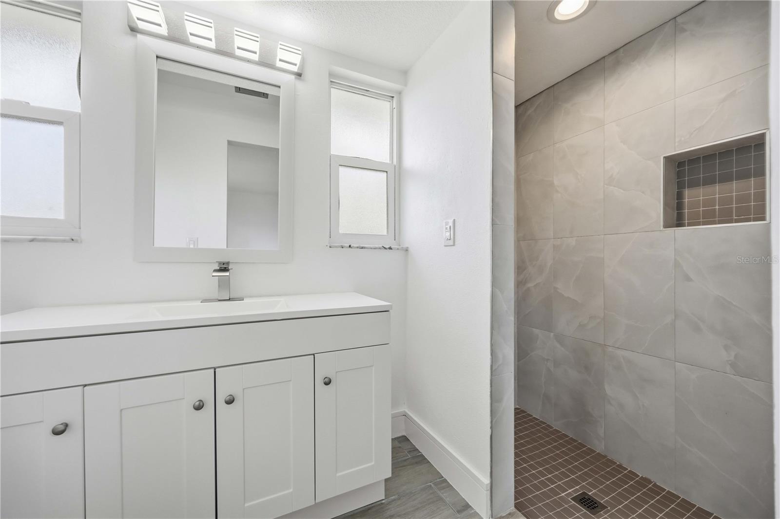 GULF GATE WOODS - Residential