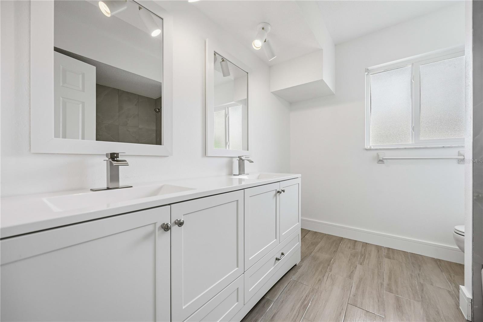 GULF GATE WOODS - Residential