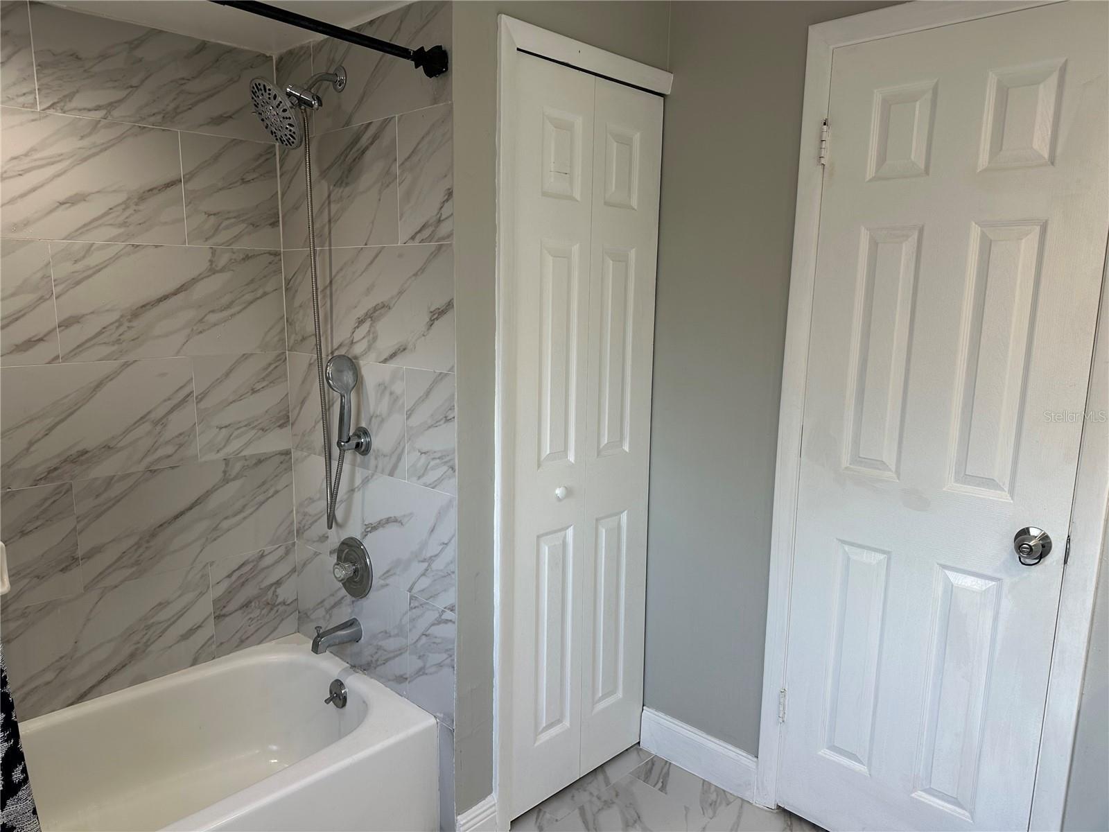 ORANGE TREE COUNTRY CLUB - Residential