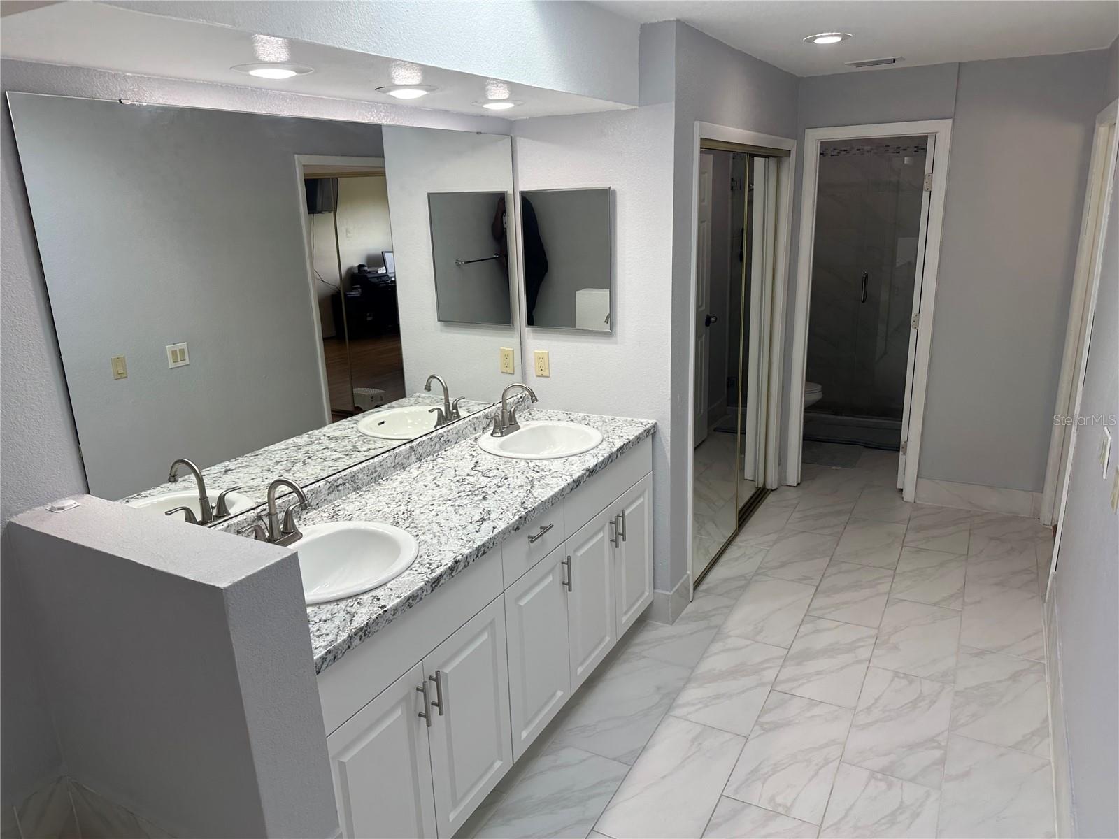 ORANGE TREE COUNTRY CLUB - Residential