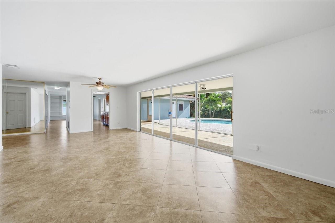 GROVEWOOD - Residential