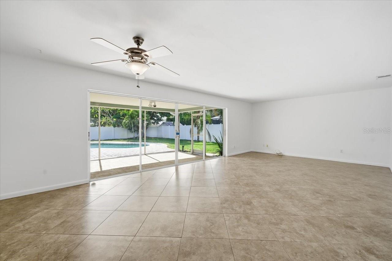 GROVEWOOD - Residential