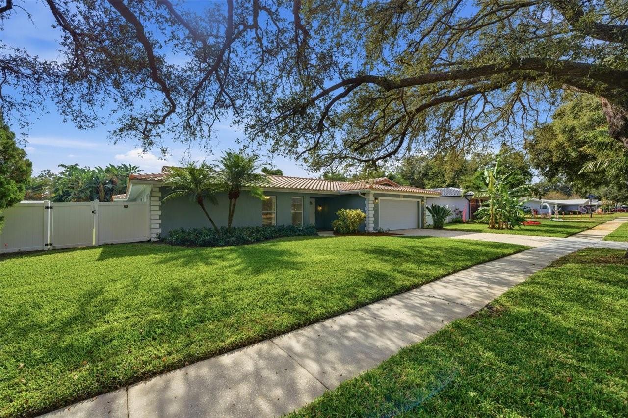 GROVEWOOD - Residential