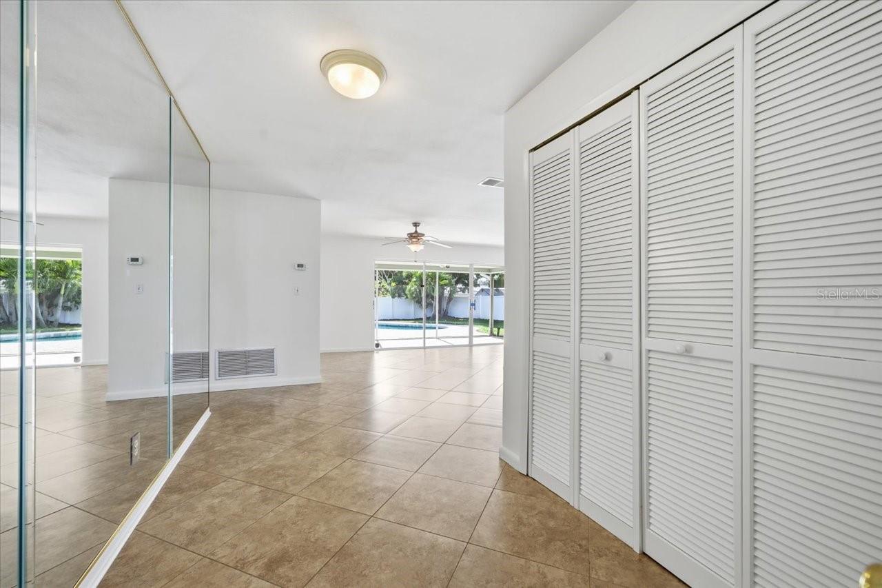 GROVEWOOD - Residential