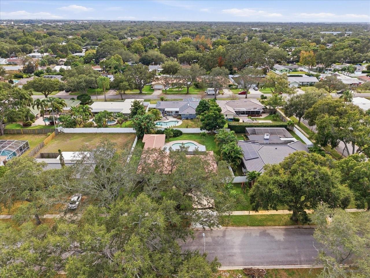 GROVEWOOD - Residential