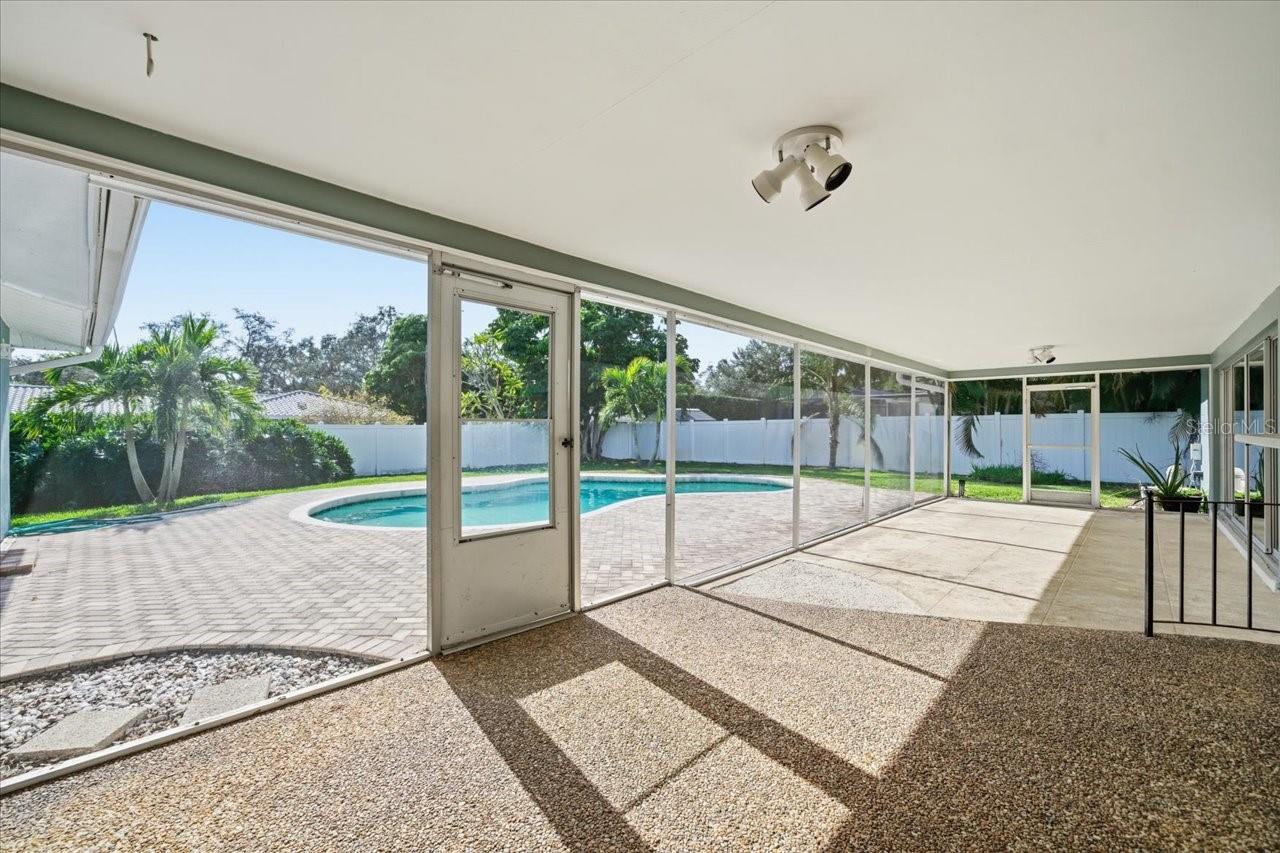 GROVEWOOD - Residential