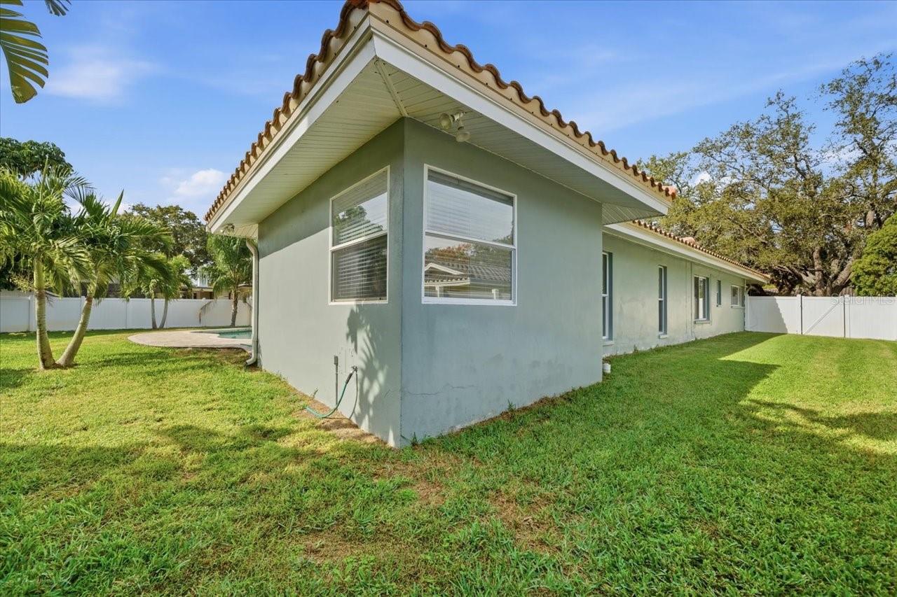 GROVEWOOD - Residential