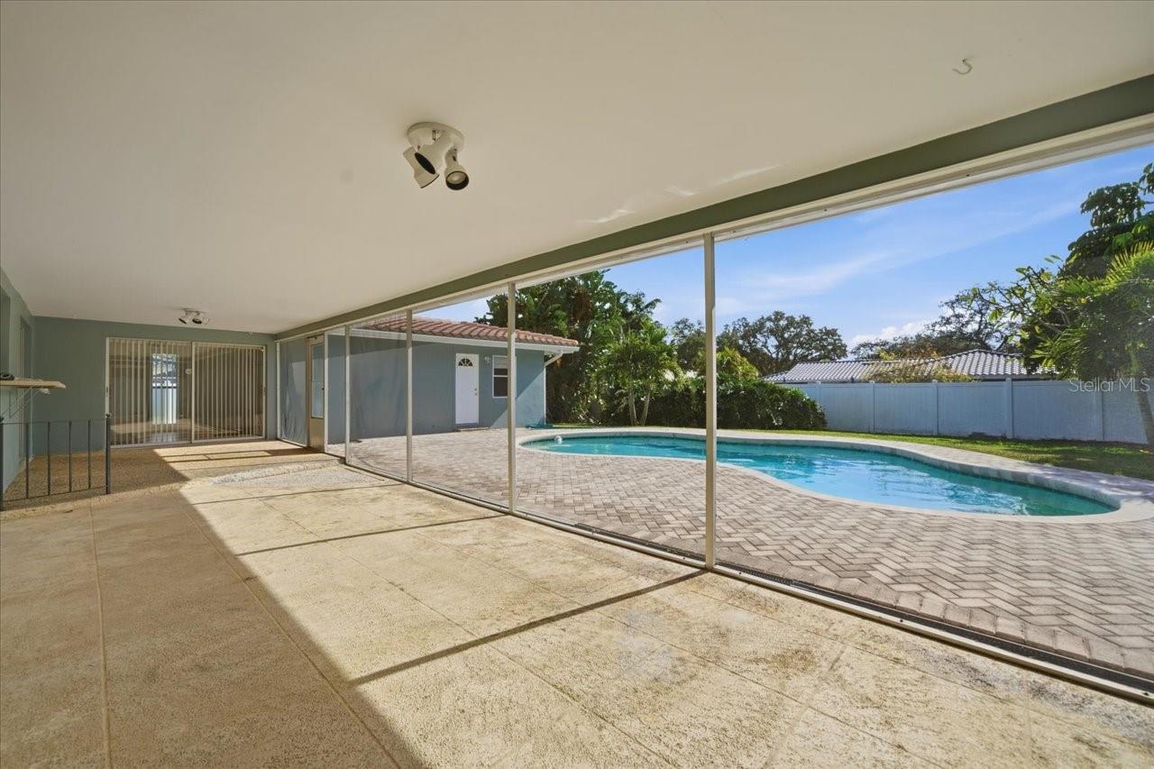 GROVEWOOD - Residential