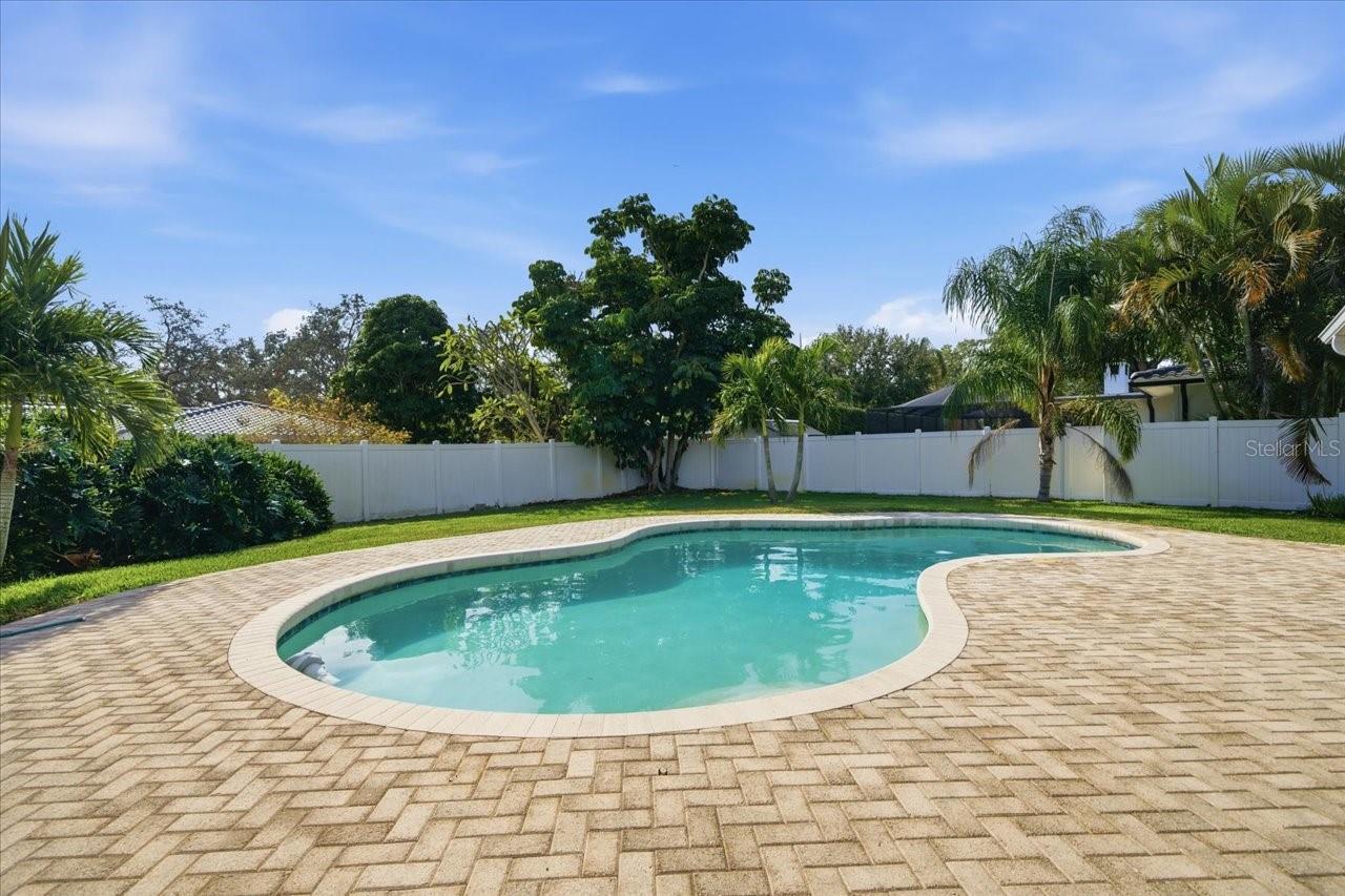 GROVEWOOD - Residential