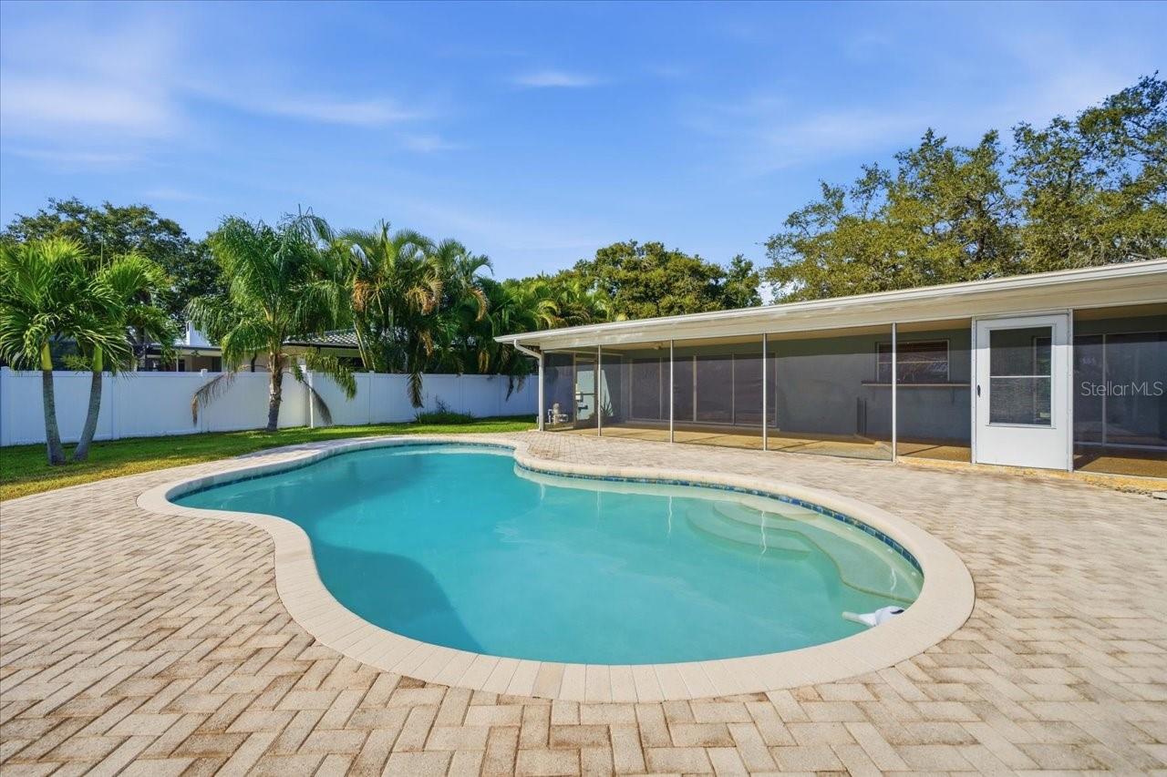 GROVEWOOD - Residential