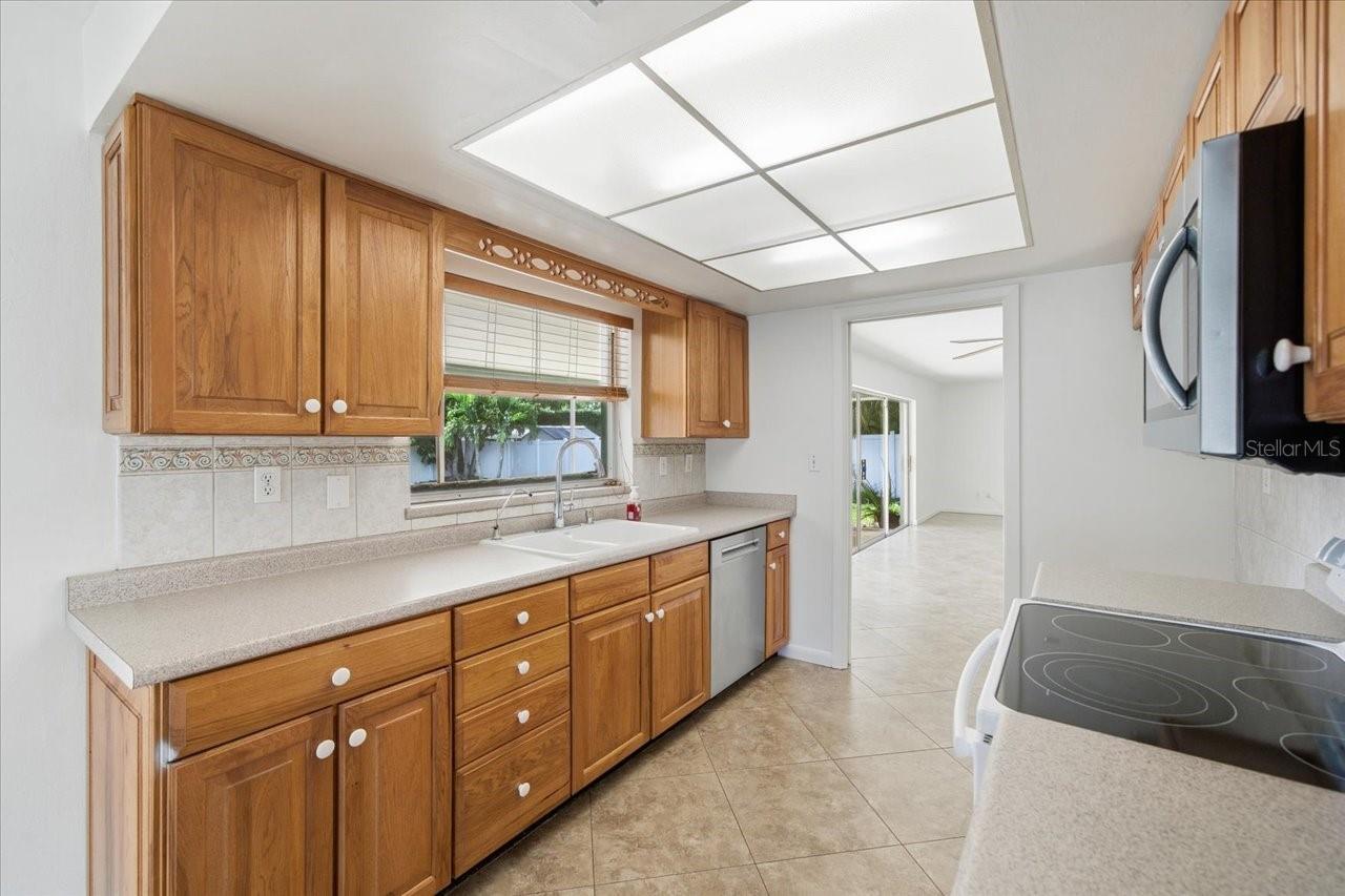 GROVEWOOD - Residential