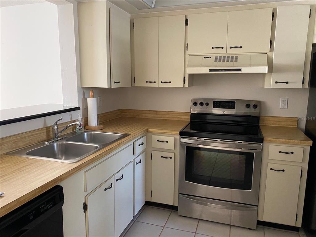 PALM AIRE AT SARASOTA 10-D - Residential